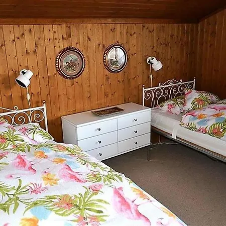 Schonried Sleeps 8 Wifi アパート *