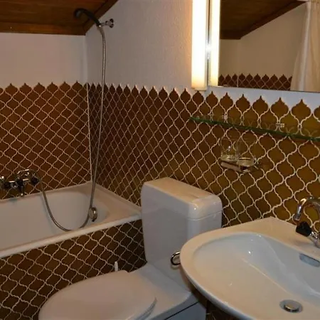 Schonried Sleeps 8 Wifi Apartment